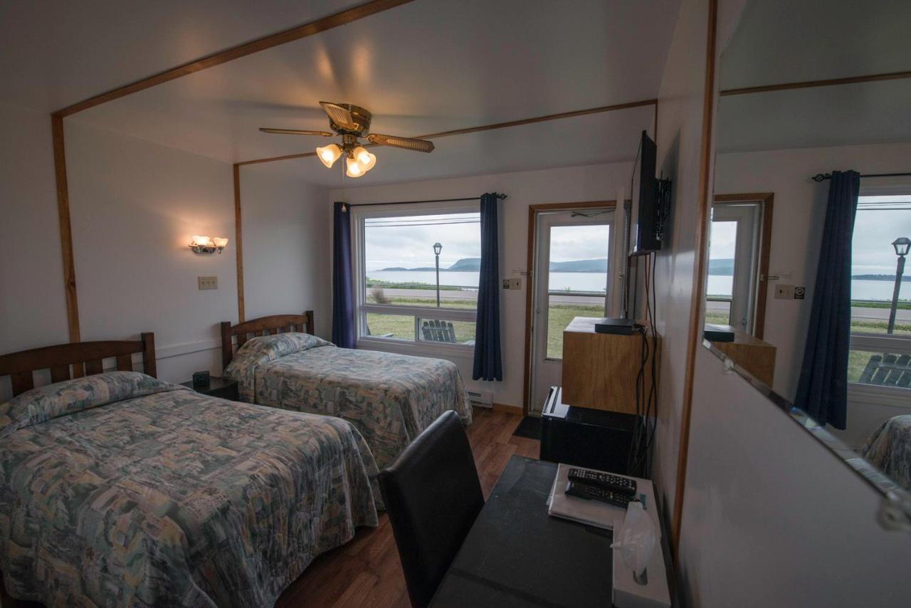 Sea Breeze Motel Інґоніш Екстер'єр фото