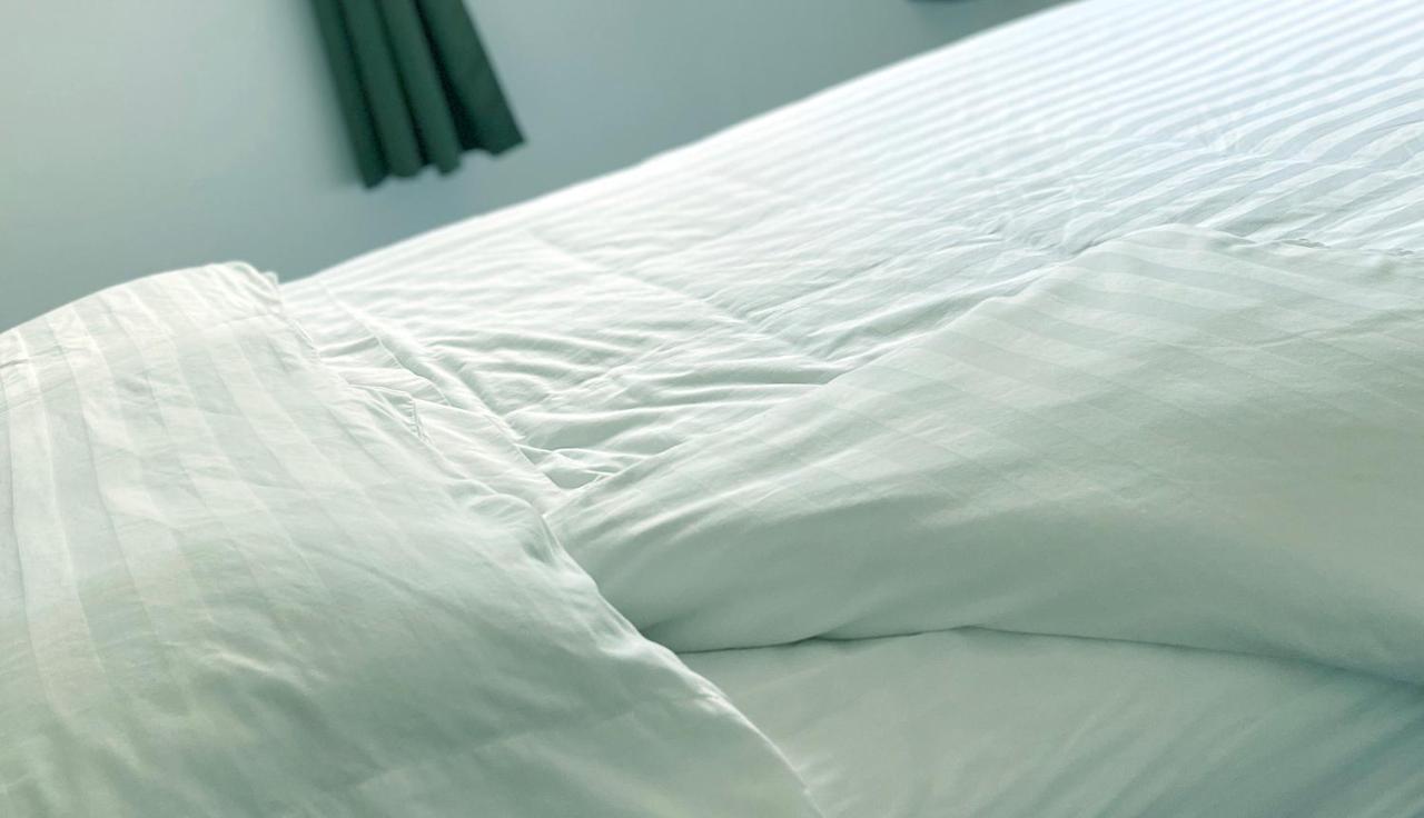 Sea Breeze Motel Інґоніш Екстер'єр фото